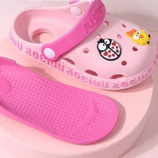 AUEIFO Chicken & Octopus pink Crocks 2661