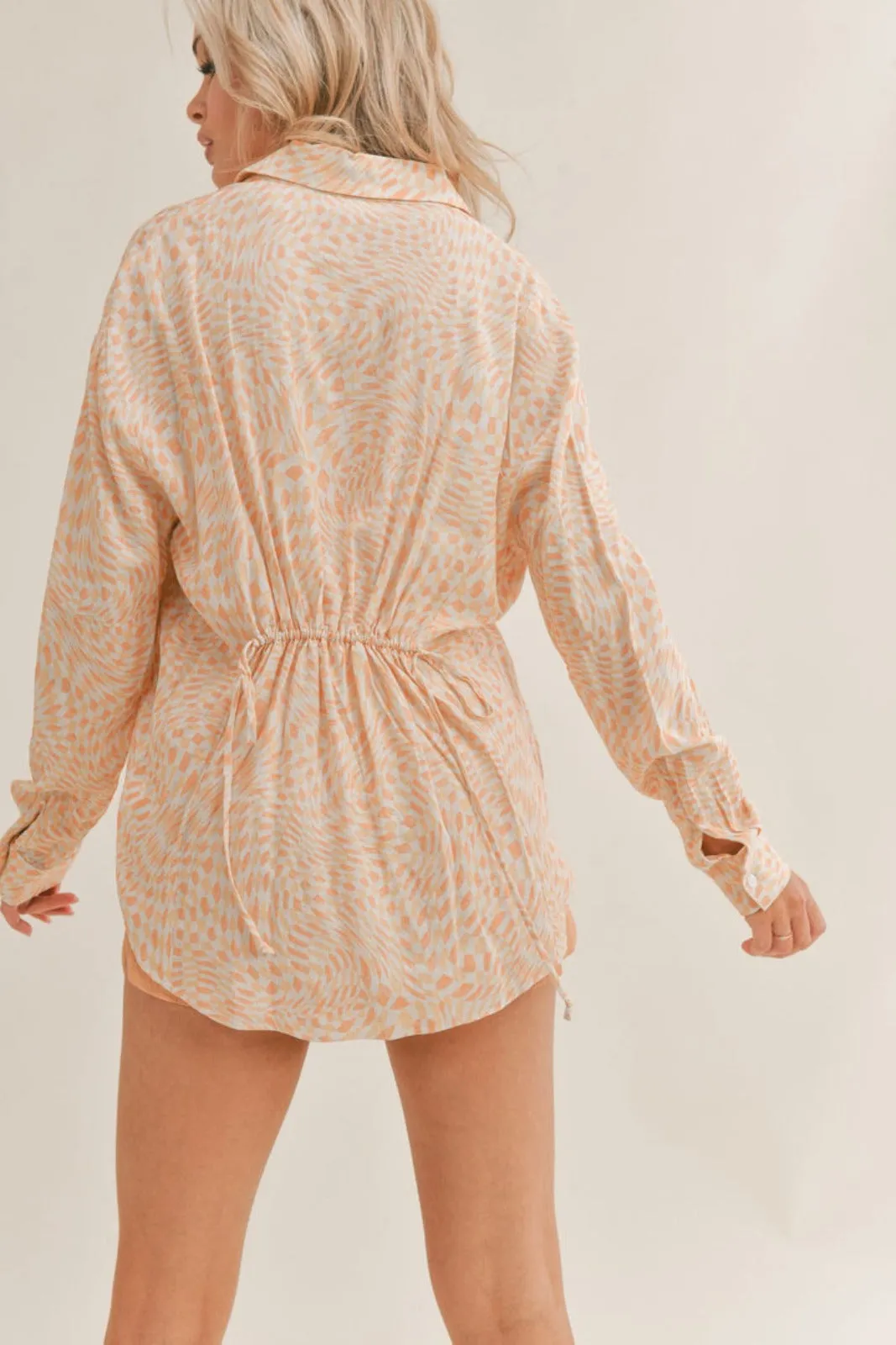CINCH BACK BUTTON UP