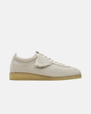 CLARKS ORIGINALS MENS WALLABEE TOR TRAINERS OFF WHITE SUEDE