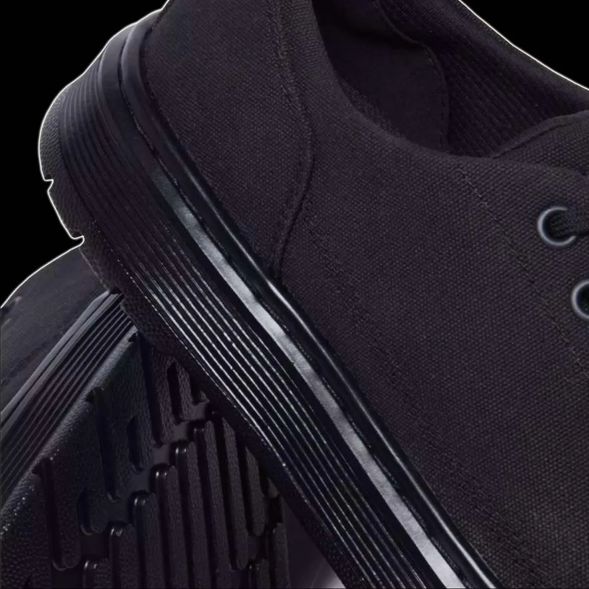 Dr Martens - 6 Eyelet Black Brookline Canvas Shoes