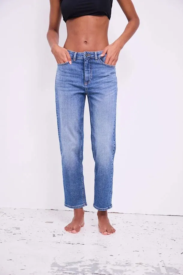 Ichi Twiggy Raven loose fit barrel jean Light Blue