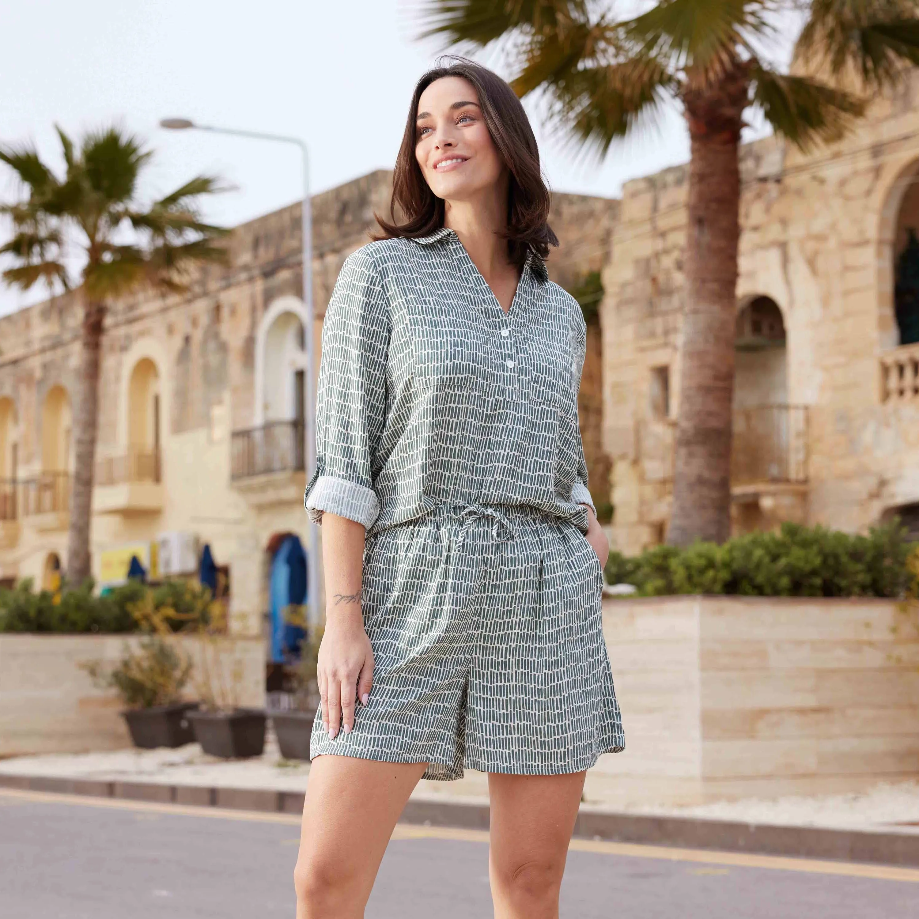 Kadina Womens Shirt Long Sleeve - Green Dash Print