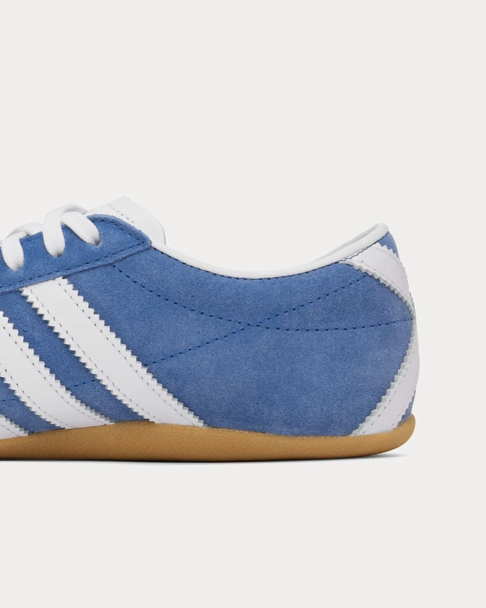 Tokyo Blue Bird / Cloud White / Gum Low Top Sneakers